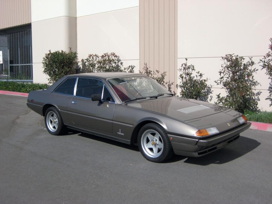  Ferrari 400i 2+2 1981 года  (фото 1 из 5)